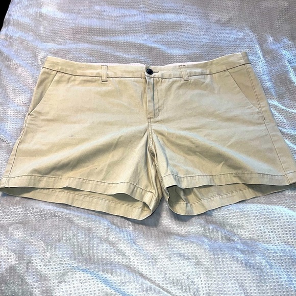 *Women's Merona Shorts size 18 - Picture 1 of 6
